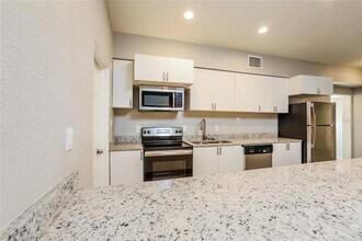 3703 Sutton Dr in Orlando, FL - Building Photo - Building Photo