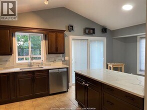 2665 Preston Ct in Windsor, ON - Building Photo - Building Photo