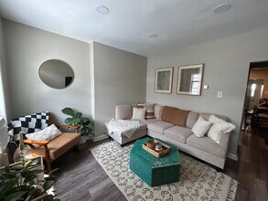 310 E Hector St in Conshohocken, PA - Building Photo - Building Photo