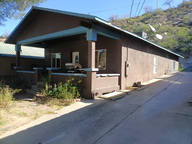 299 Altarest Ave, Unit 1611 - B-405 - B in Miami, AZ - Building Photo - Building Photo