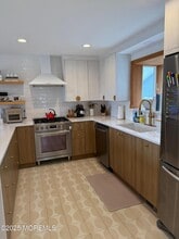 113 Central Ave in Ocean Grove, NJ - Building Photo - Building Photo
