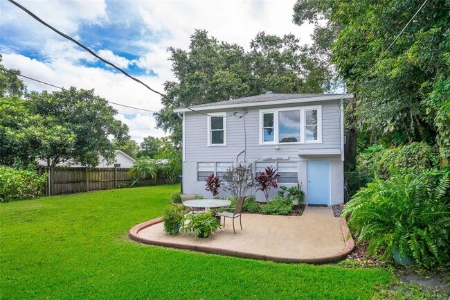 property at 3107 S Crystal Lake Dr