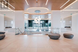 8960 Jane St in Vaughan, ON - Building Photo - Building Photo