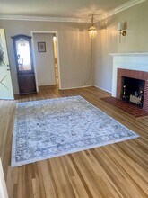 4828 Grand Ave in La Cañada Flintridge, CA - Building Photo - Building Photo