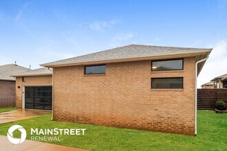 11217 Paradise Out Ln in Oklahoma City, OK - Foto de edificio - Building Photo