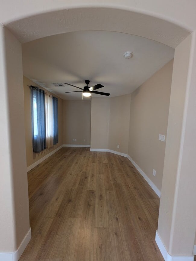 2729 E Carol Ave in Mesa, AZ - Building Photo - Building Photo