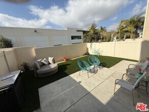 12035 Stanley Park Ct in Hawthorne, CA - Building Photo - Building Photo