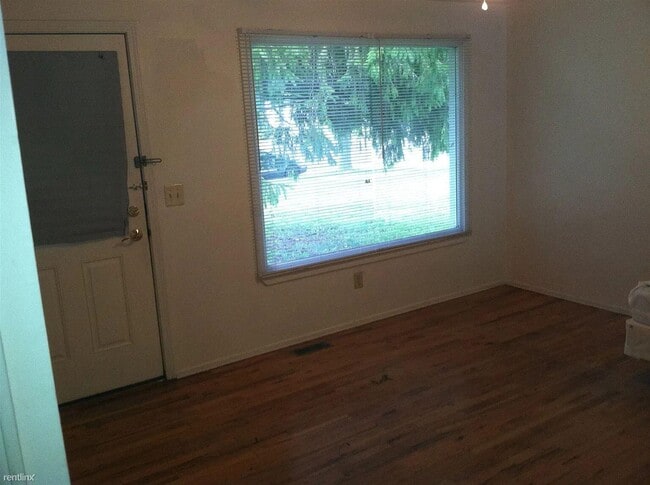 2140 Champagne Dr in Ann Arbor, MI - Building Photo - Building Photo