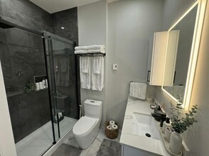 1556 Saint-Antoine O in Montréal, QC - Building Photo - Building Photo