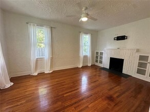 411 SW 19th St, Unit 1-2 in Fort Lauderdale, FL - Foto de edificio - Building Photo