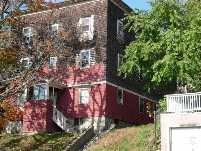 9 Mount Vernon in Worcester, MA - Building Photo - Building Photo
