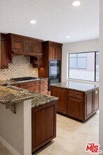 13000 Mindanao Wy in Marina Del Rey, CA - Building Photo - Building Photo