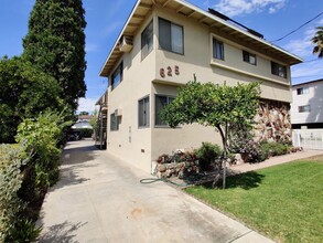 625 E Chestnut St in Glendale, CA - Foto de edificio - Building Photo