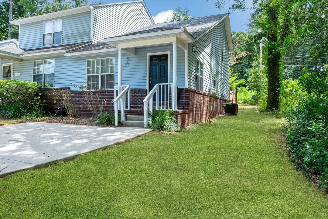 1997 Maymeadow Ln in Tallahassee, FL - Building Photo