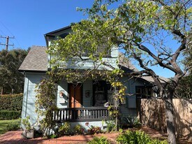 334 W Islay St in Santa Barbara, CA - Building Photo