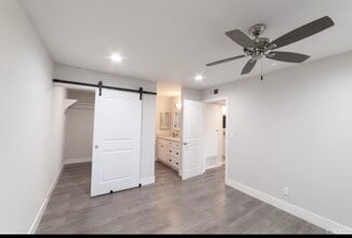 1001 W MacArthur Blvd, Unit 72 in Santa Ana, CA - Building Photo - Building Photo