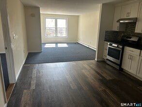 9 Concord St in Danbury, CT - Building Photo - Building Photo