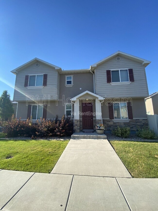 property at 972 Stonehaven Dr