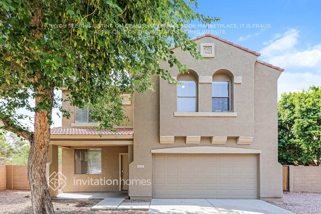 16145 W Lisbon Ln in Surprise, AZ - Building Photo