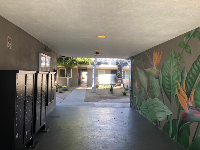 Chateau Woodland Manor in Ventura, CA - Building Photo - Building Photo