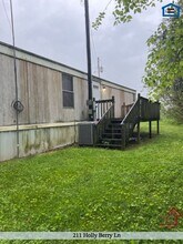 211 Holly Berry Ln in Sparta, TN - Building Photo - Building Photo