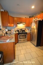72 Egmont St, Unit 1 in Brookline, MA - Building Photo - Building Photo