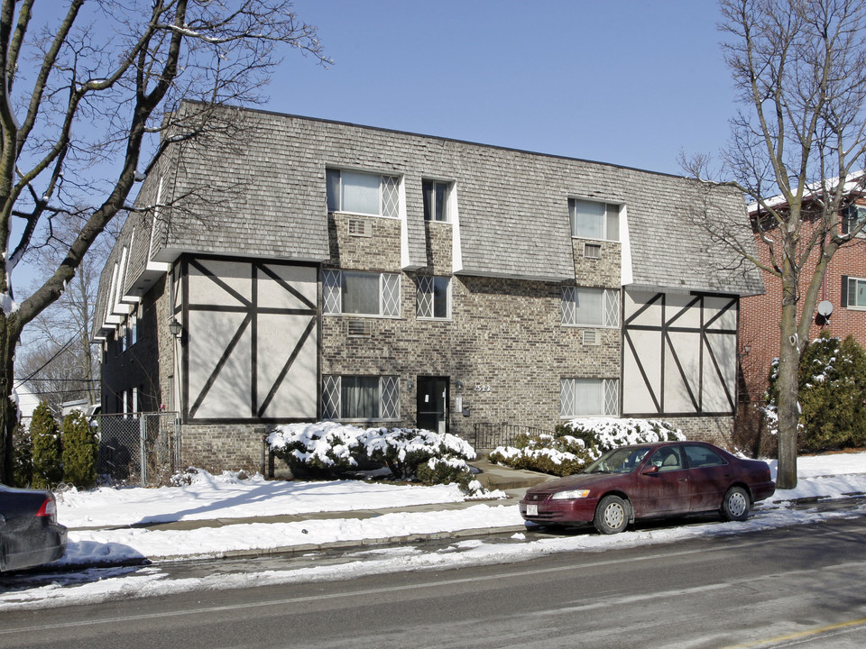 2523 N Oakland Ave in Milwaukee, WI - Building Photo