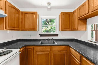 33 Guilford St in Hartford, CT - Building Photo - Building Photo