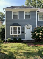 48 Pemberwick Rd in Greenwich, CT - Building Photo