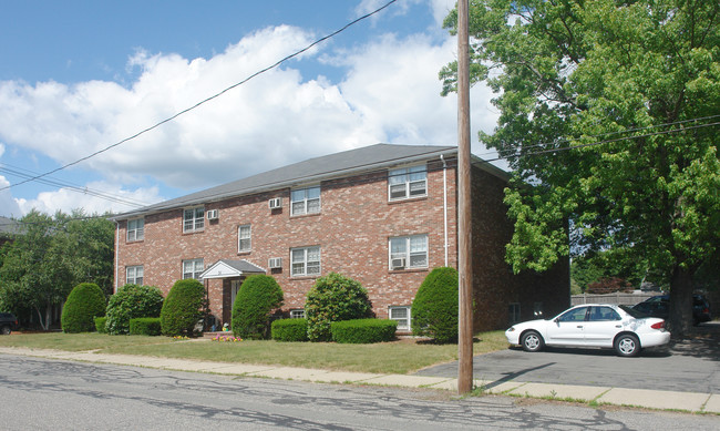 31 Mt Pleasant St in Ipswich, MA - Foto de edificio - Building Photo