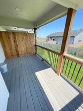 9279-9281 N Fox Pointe Ct in Wichita, KS - Building Photo - Building Photo