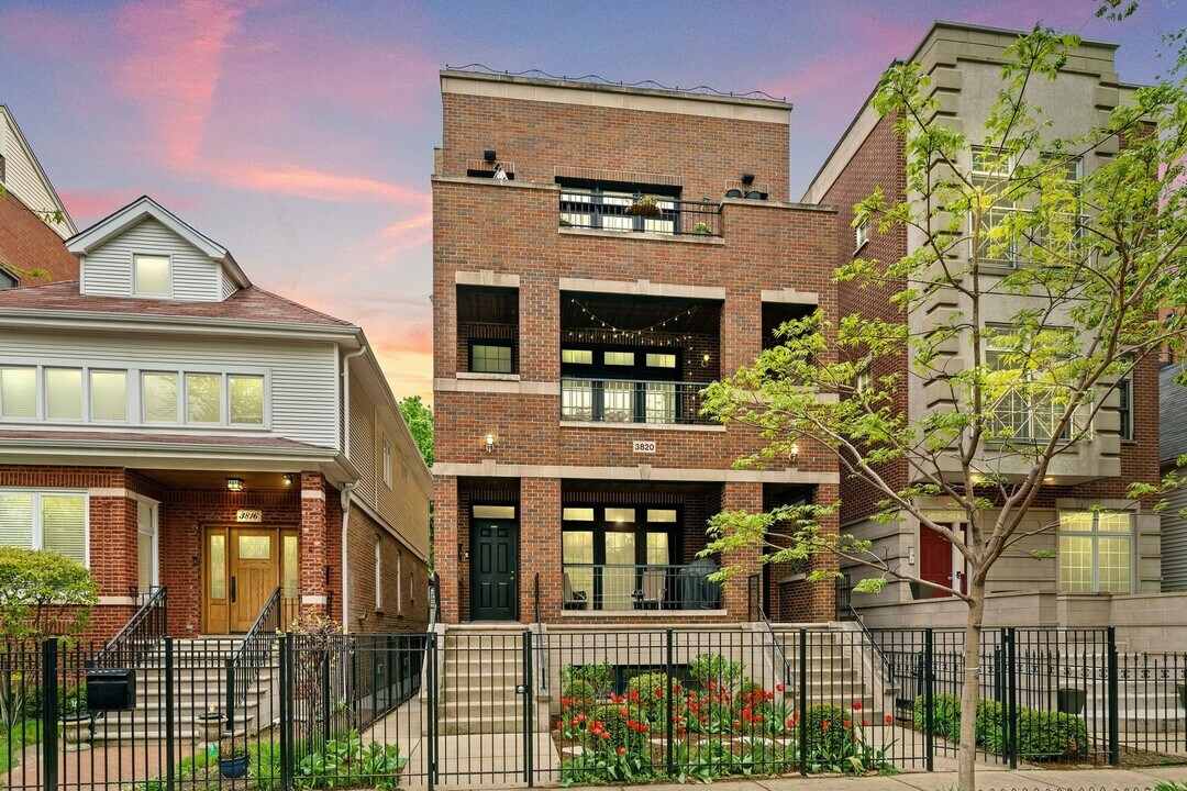 3820 N Greenview Ave in Chicago, IL - Building Photo