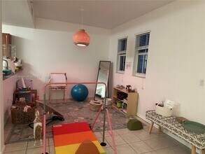 11002 NW 83rd St, Unit 201 in Doral, FL - Building Photo - Building Photo