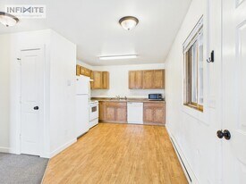 215 S 18th Ave in Bozeman, MT - Building Photo