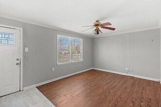 7114 Willow Ln in Hazelwood, MO - Building Photo - Building Photo