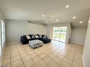 4102 SW 14th Ave in Cape Coral, FL - Building Photo - Building Photo