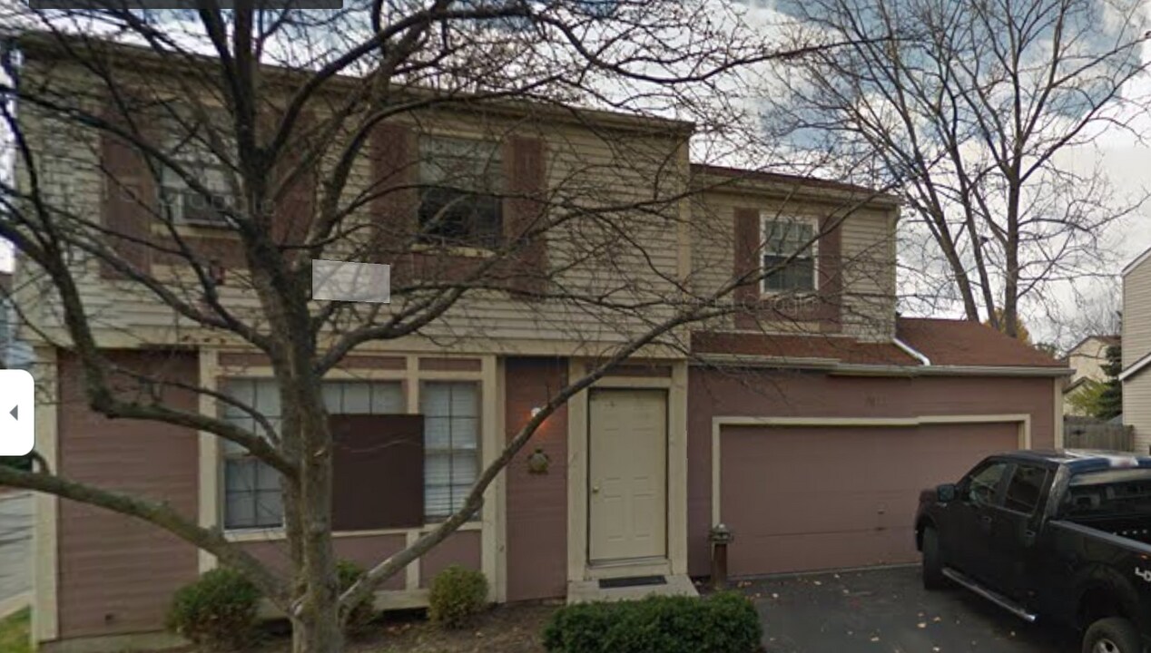 7633 Sessis Dr in Columbus, OH - Foto de edificio
