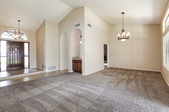 6709 W Topeka Dr in Glendale, AZ - Foto de edificio - Building Photo