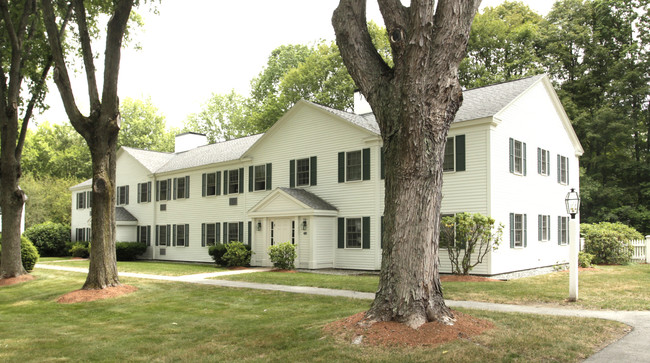 Battle Green Apartments in Lexington, MA - Foto de edificio - Building Photo