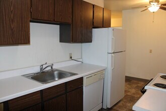 1226 Montana St in Wenatchee, WA - Foto de edificio - Building Photo