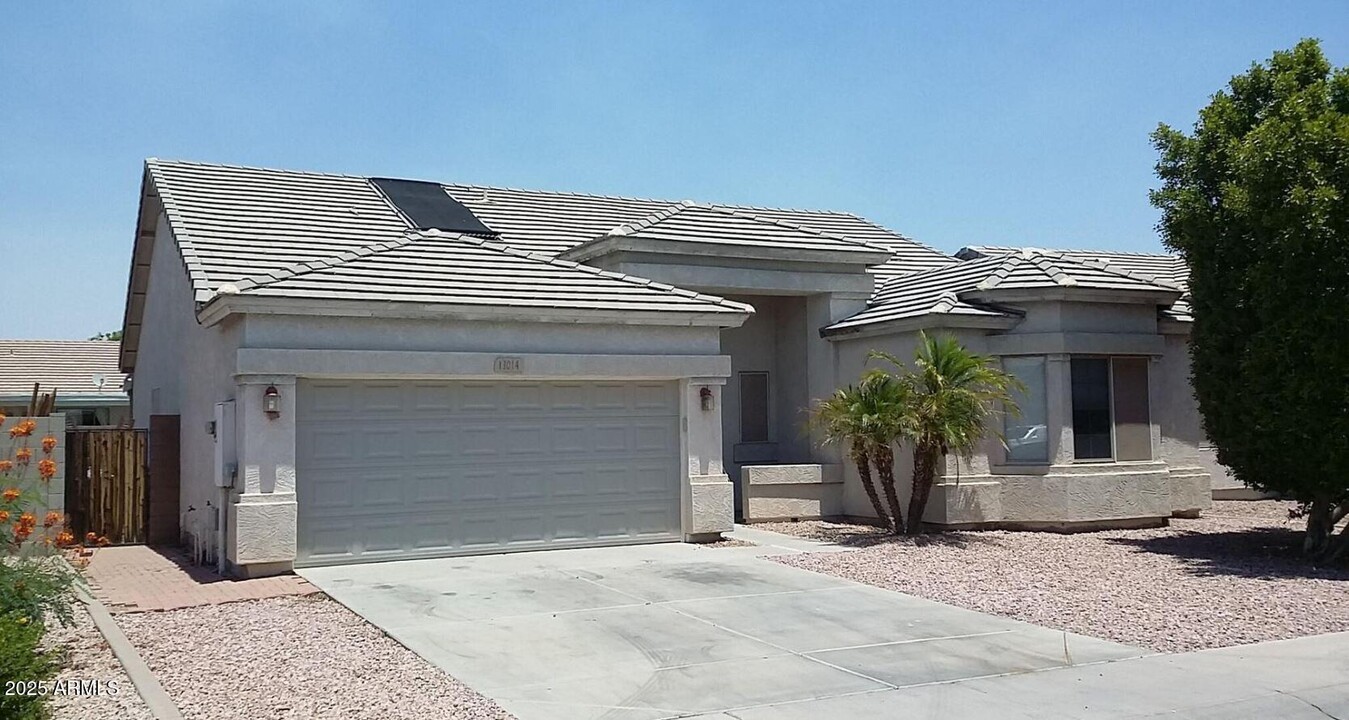 13014 W Surrey Ave in El Mirage, AZ - Building Photo