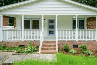 820 Waring St in Durham, NC - Foto de edificio - Building Photo