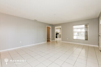 222 Hamolia Ave in Polk City, FL - Foto de edificio - Building Photo