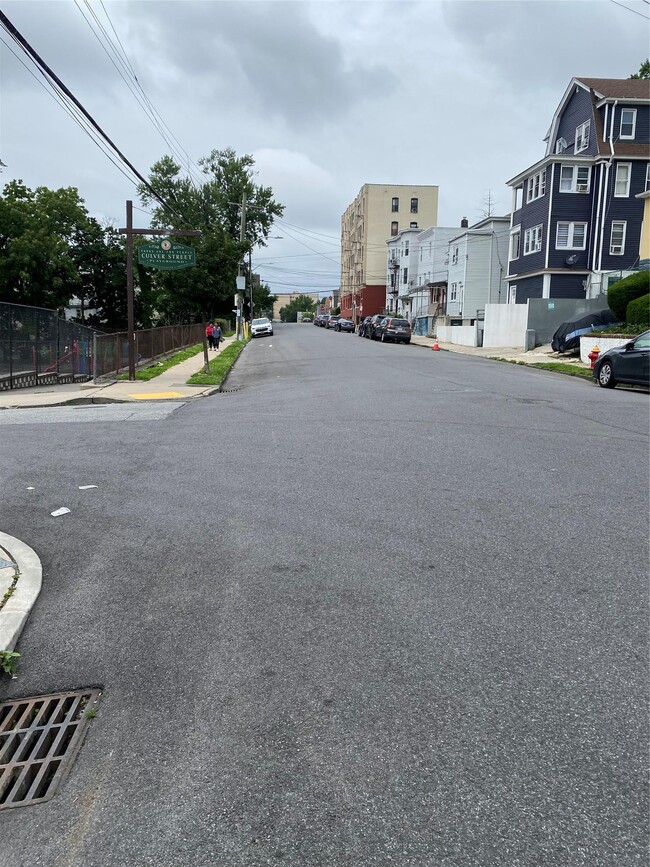 120 Livingston Ave in Yonkers, NY - Building Photo - Building Photo