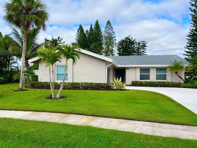 1799 Shower Tree Way in Wellington, FL - Foto de edificio - Building Photo