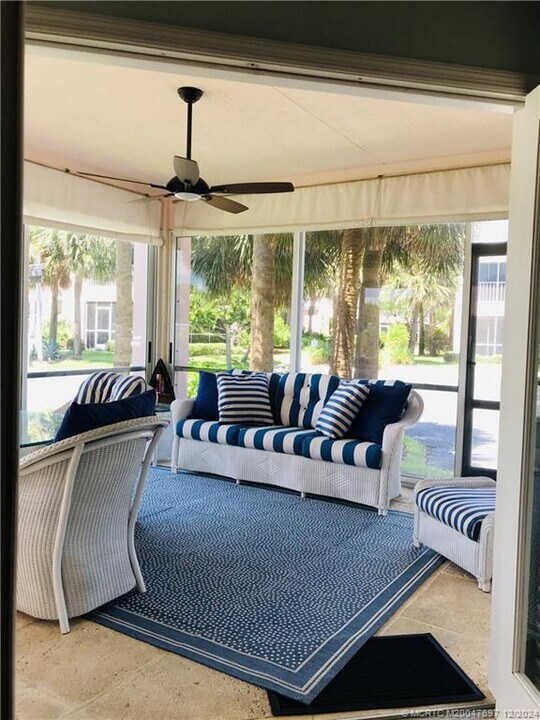 431 NE Plantation Rd in Stuart, FL - Building Photo