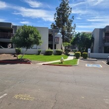 3420 West Danbury Drive in Phoenix, AZ - Building Photo - Building Photo