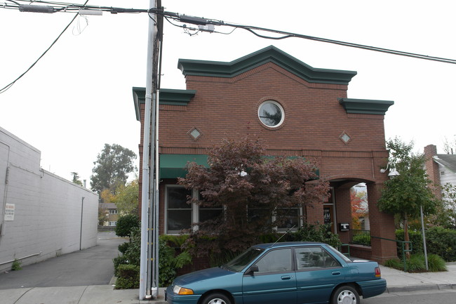 148 Spring St in Pleasanton, CA - Building Photo - Building Photo