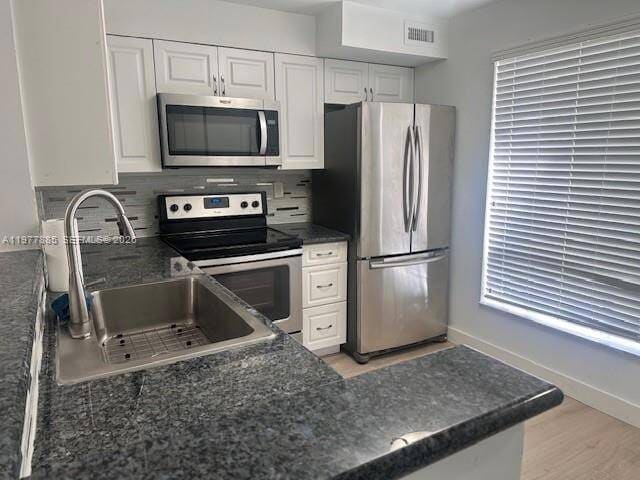 709 Gardens Dr, Unit 102 in Pompano Beach, FL - Foto de edificio - Building Photo