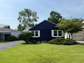 208 W Conron Ave in Danville, IL - Building Photo - Building Photo